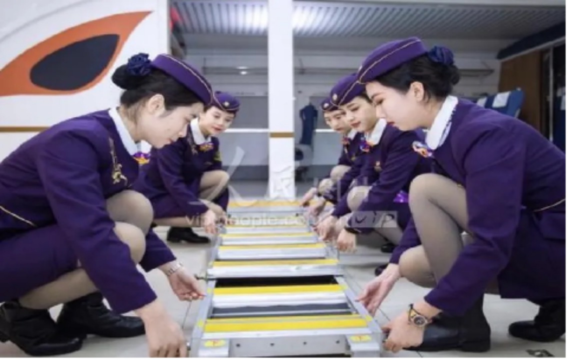 空乘2.jpg