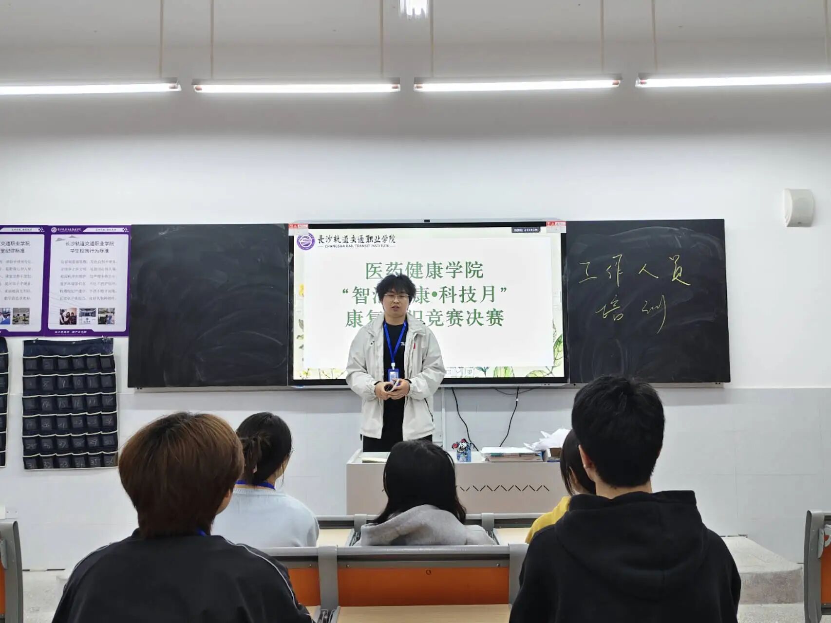 ffe0802598d419584e35e33f7ff0b55d.jpg